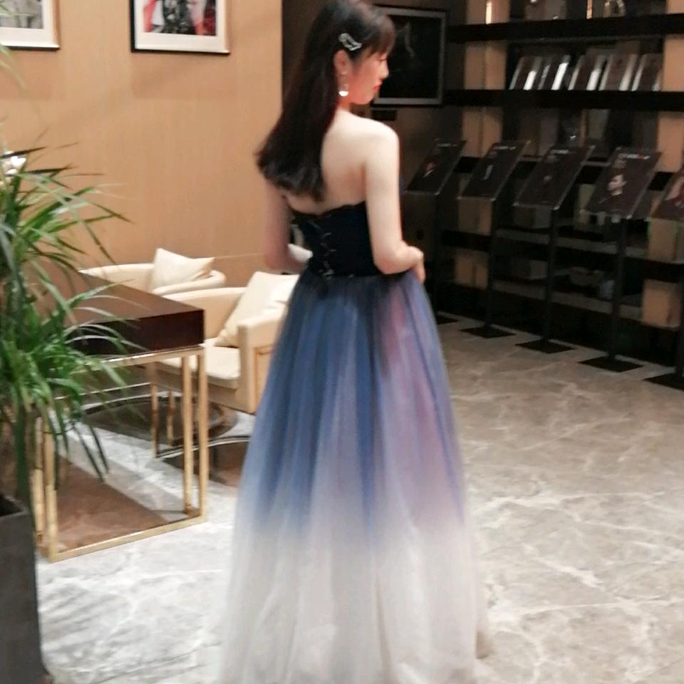 星空下的摩天轮