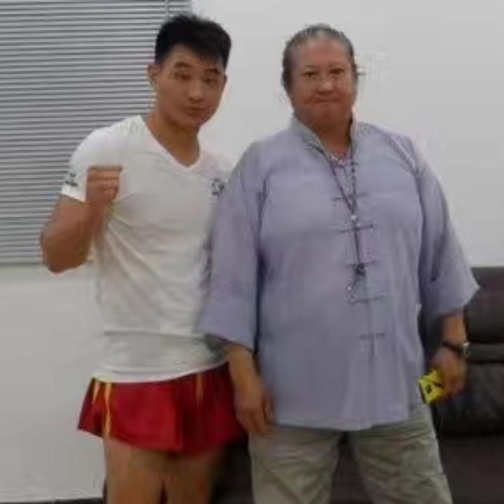重炮手