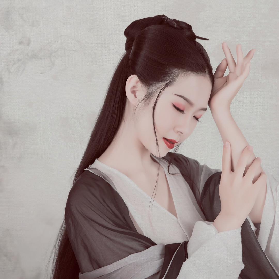 爱不释手