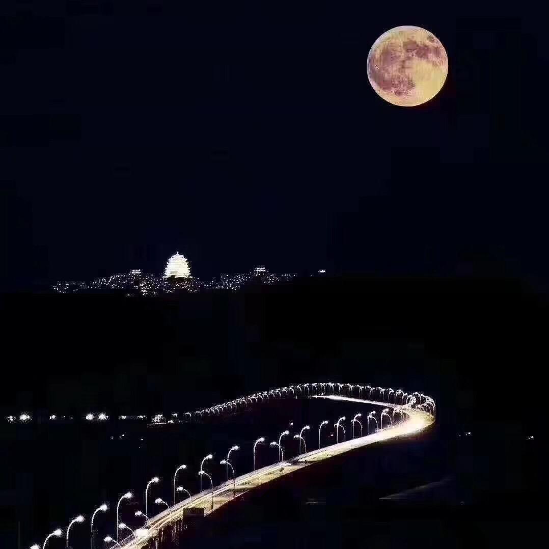 洞霓建哥