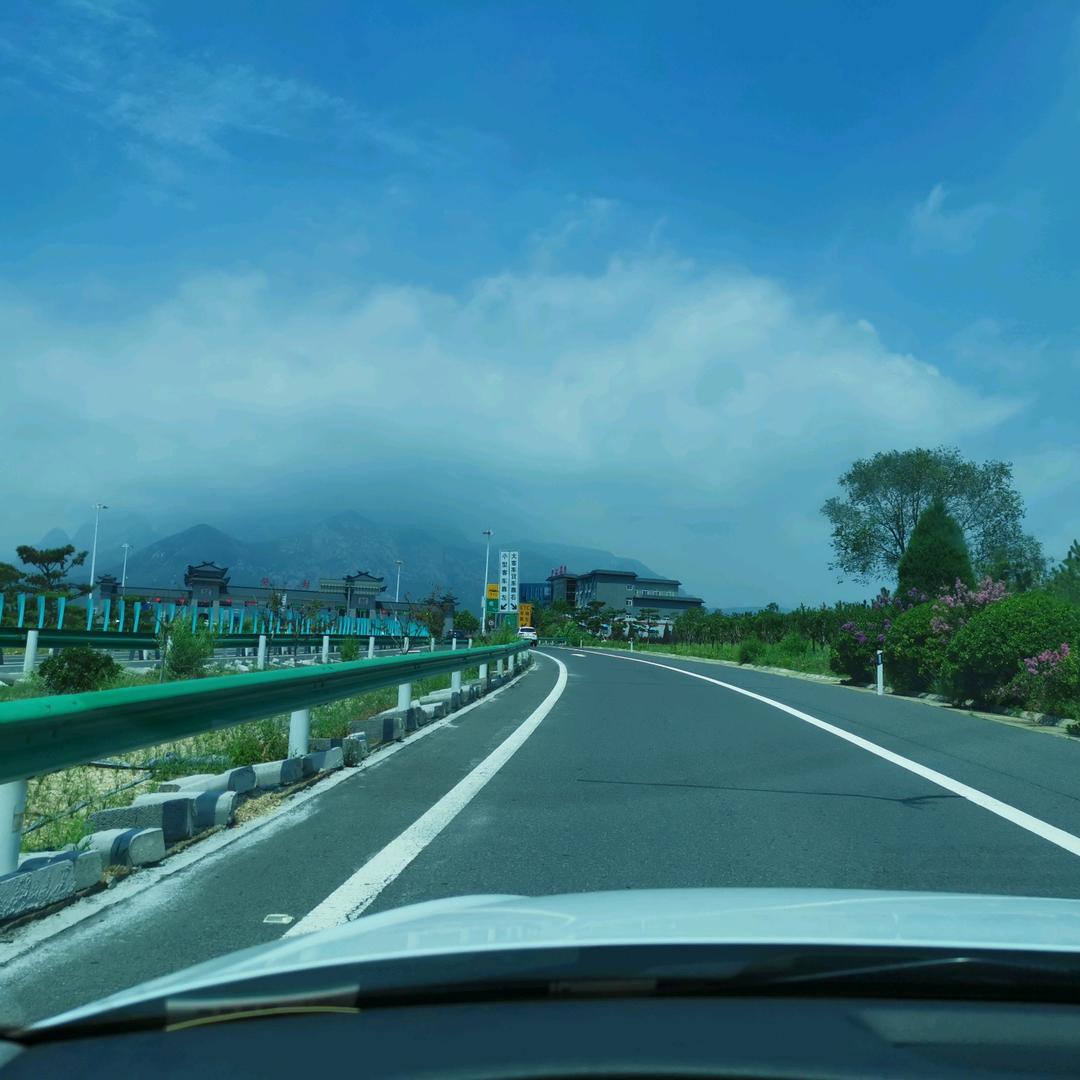 浑浑噩噩的90后