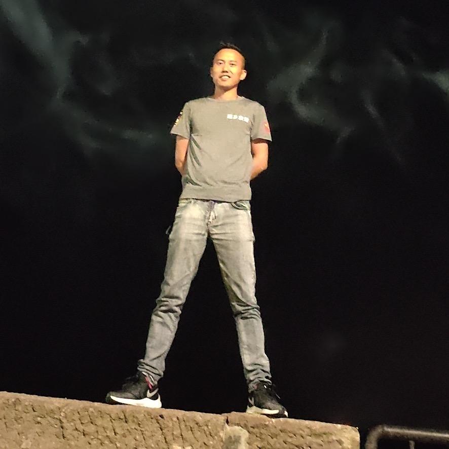 一杯红酒敬昨天