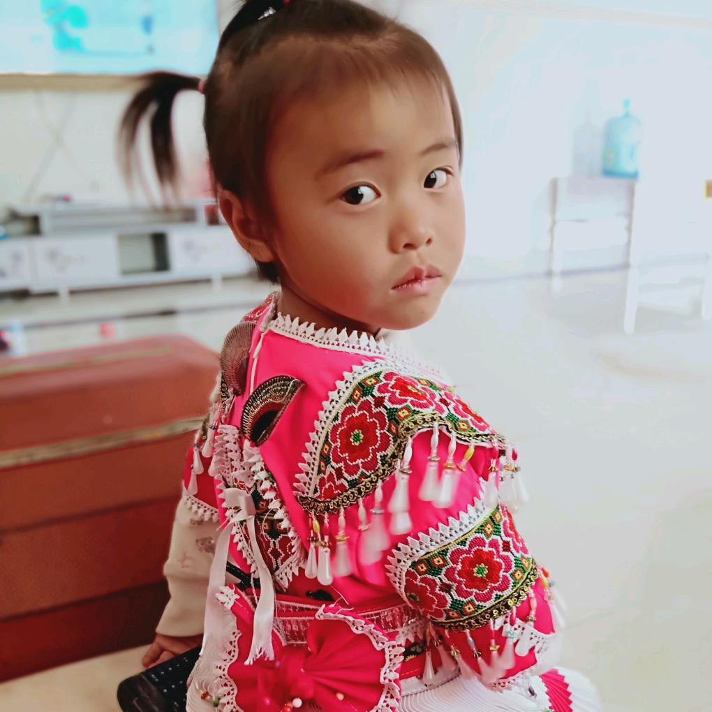 娇羞的小阿妹