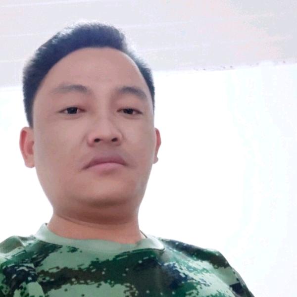 李华成