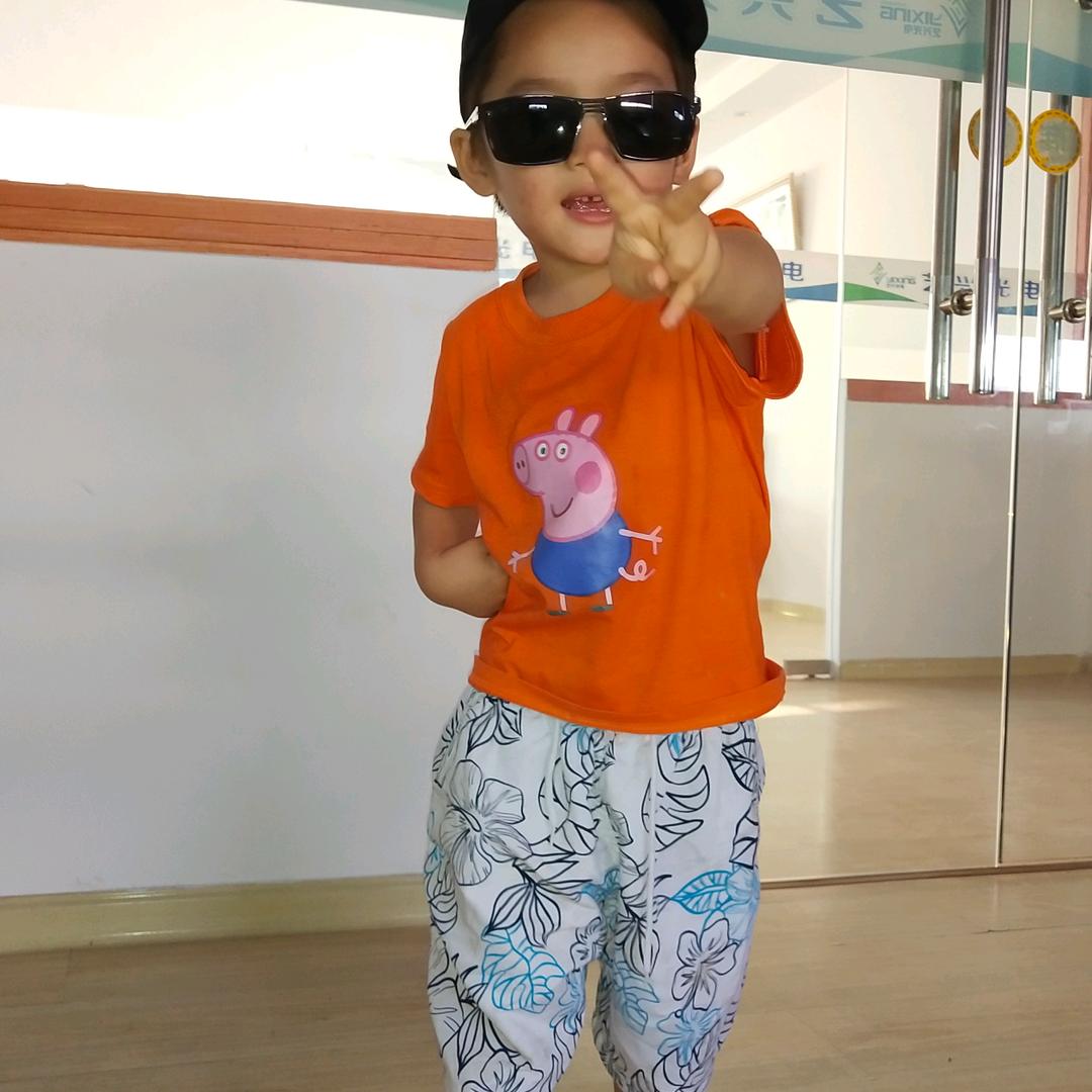 临海市亮盒灯饰