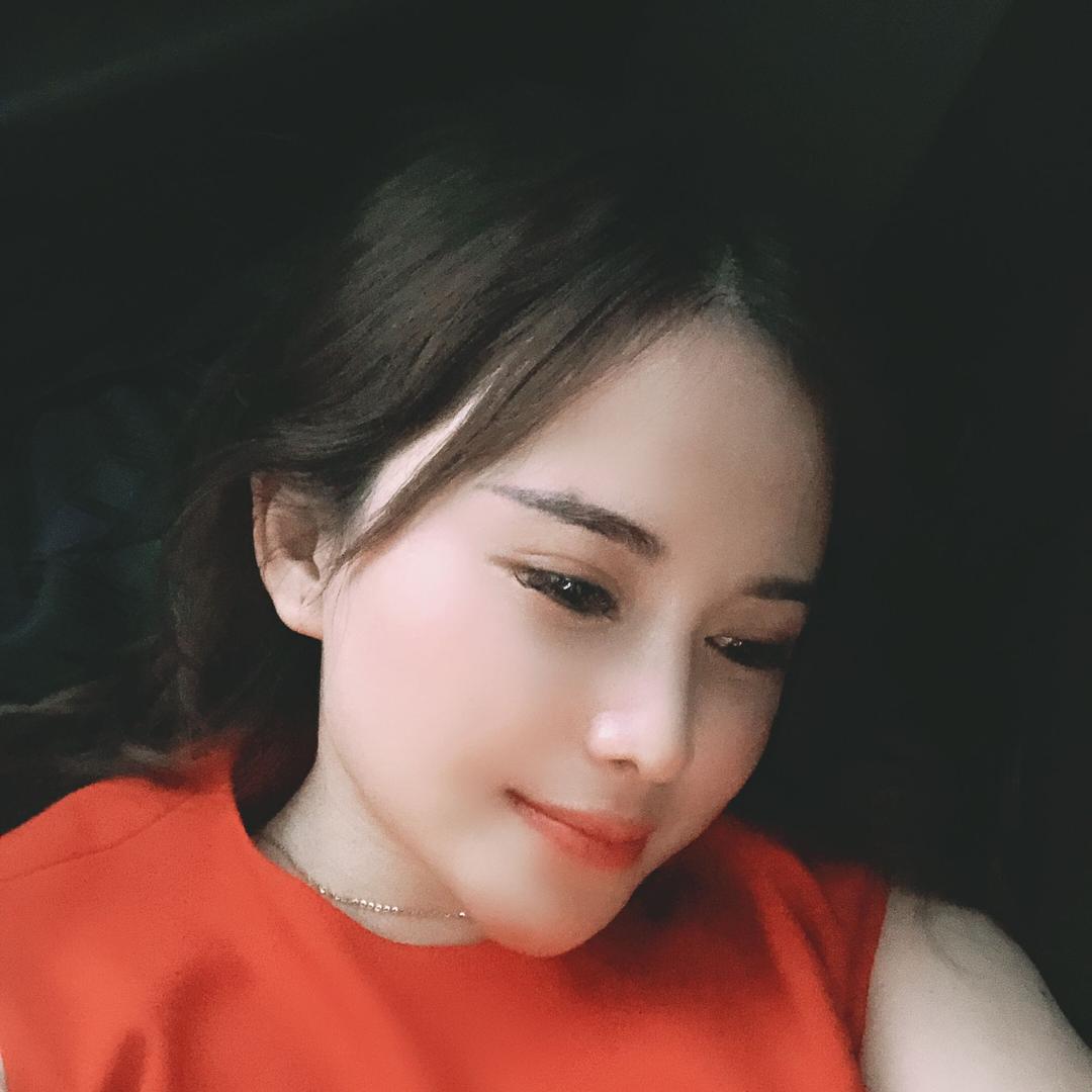 依依