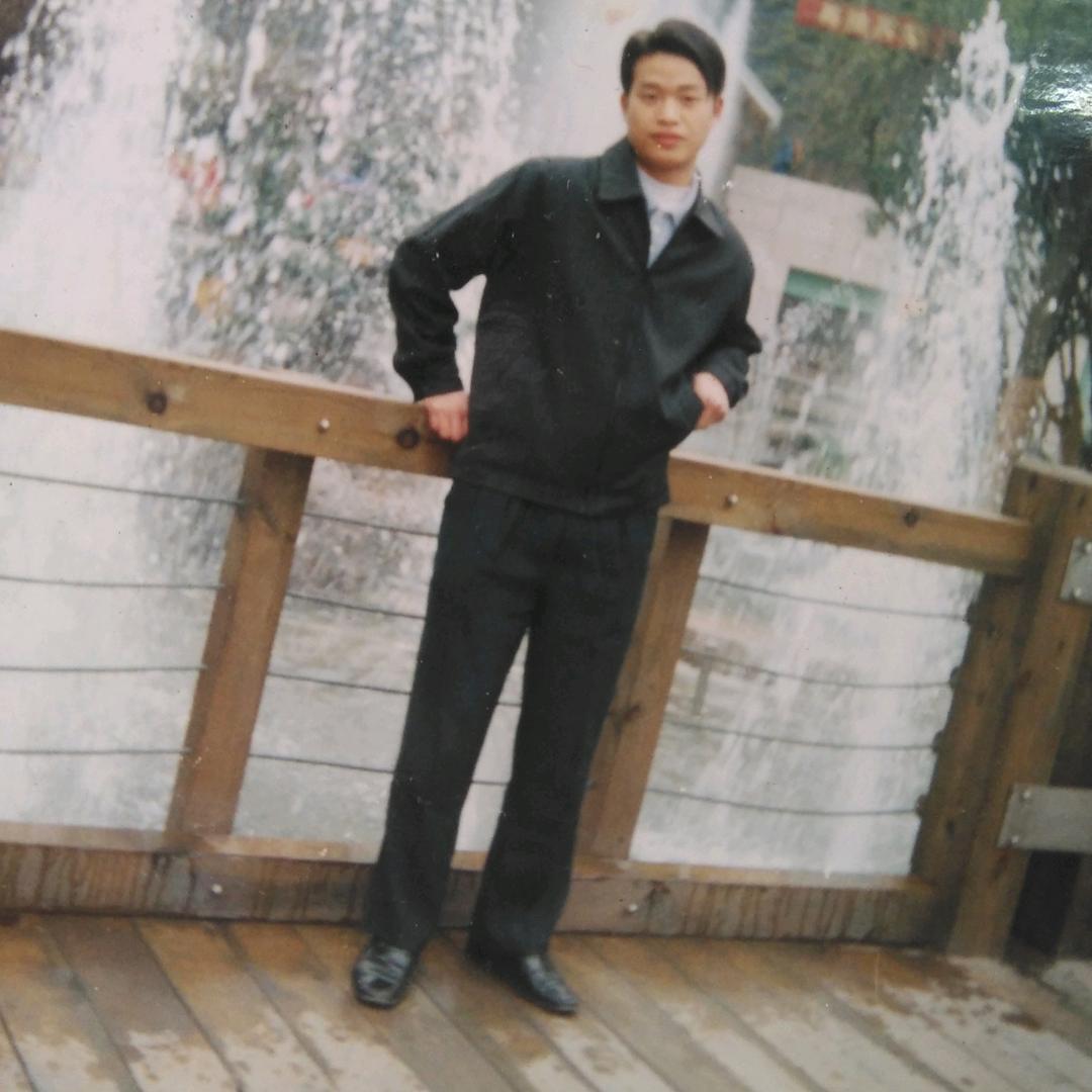 邻水县学府雅园小兵水果店欢迎（退役军人）