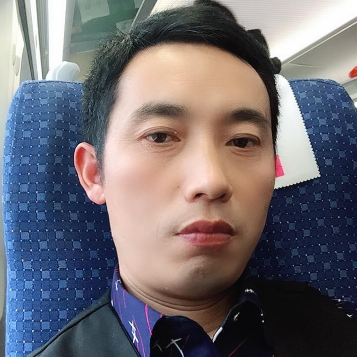 德哥🎤(晚上7点18分开播)