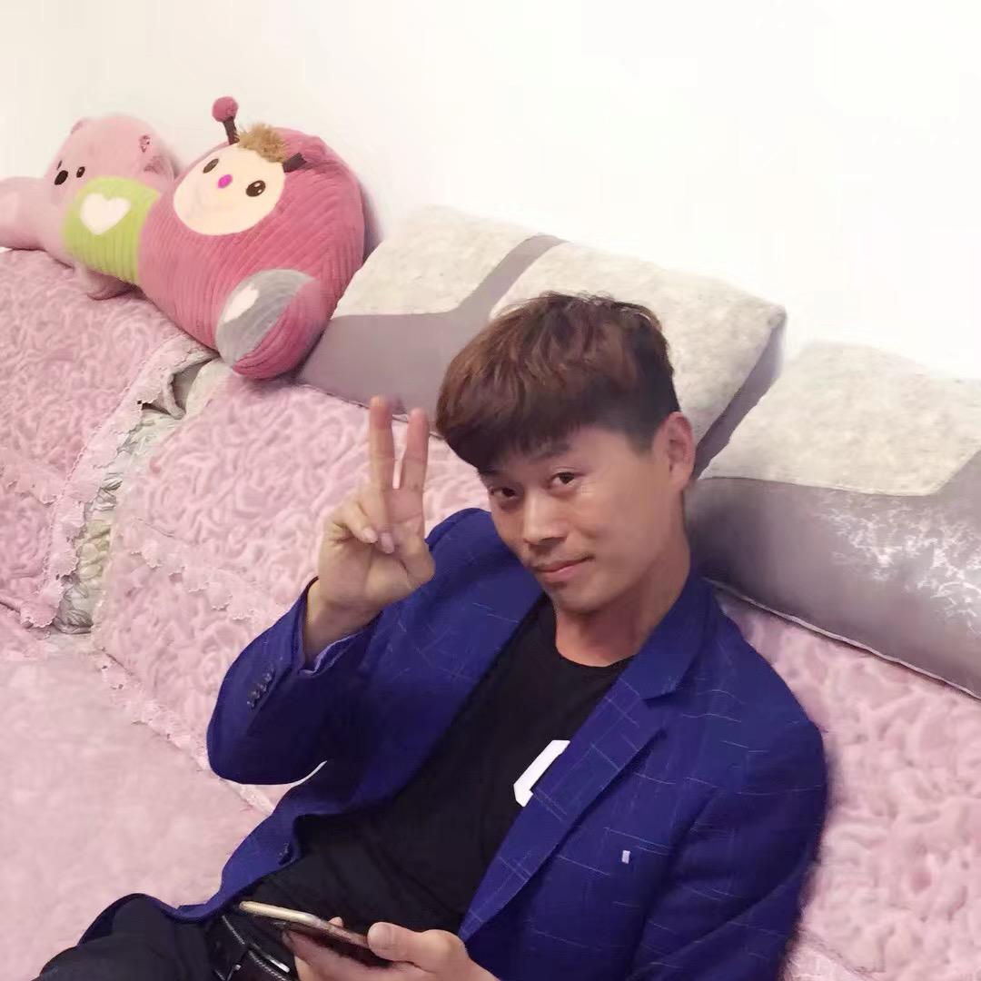 张忠：雅迪：小牛智能电动