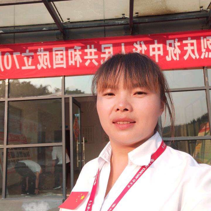 邓明芳