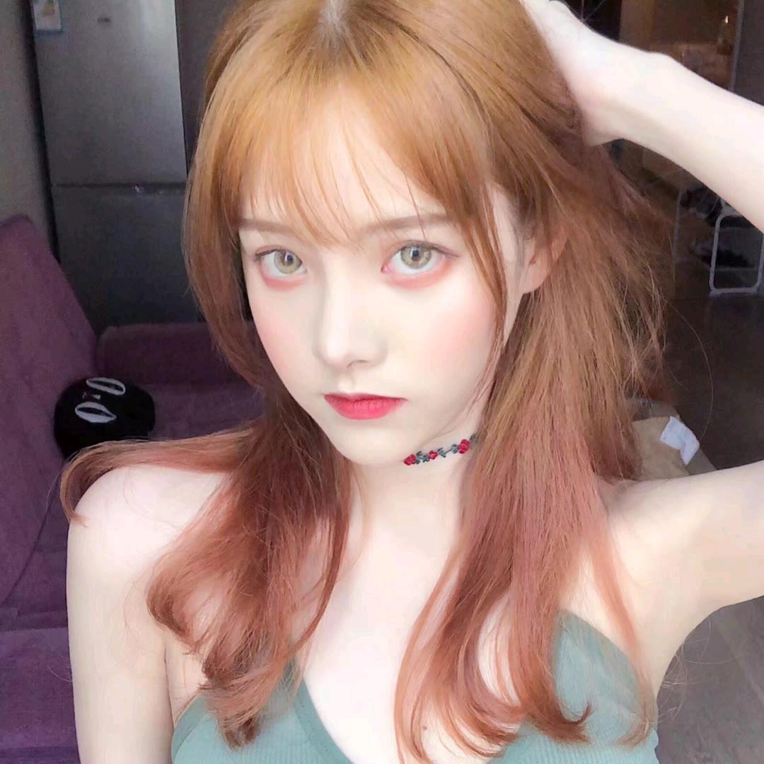 嗯/