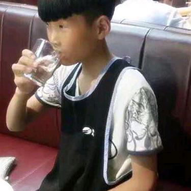 四个孩子的妈妈（王）