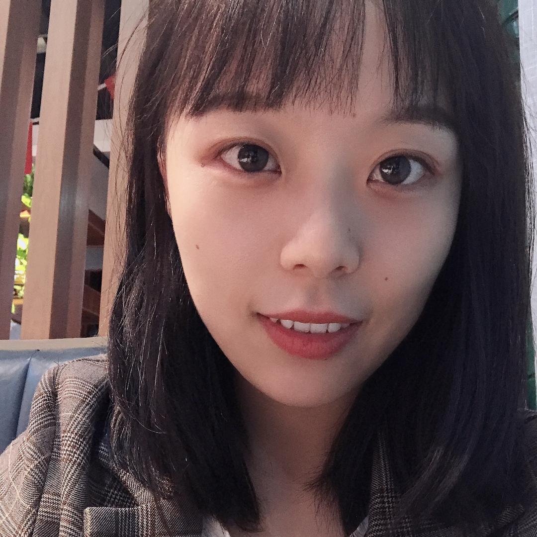 村里小芳