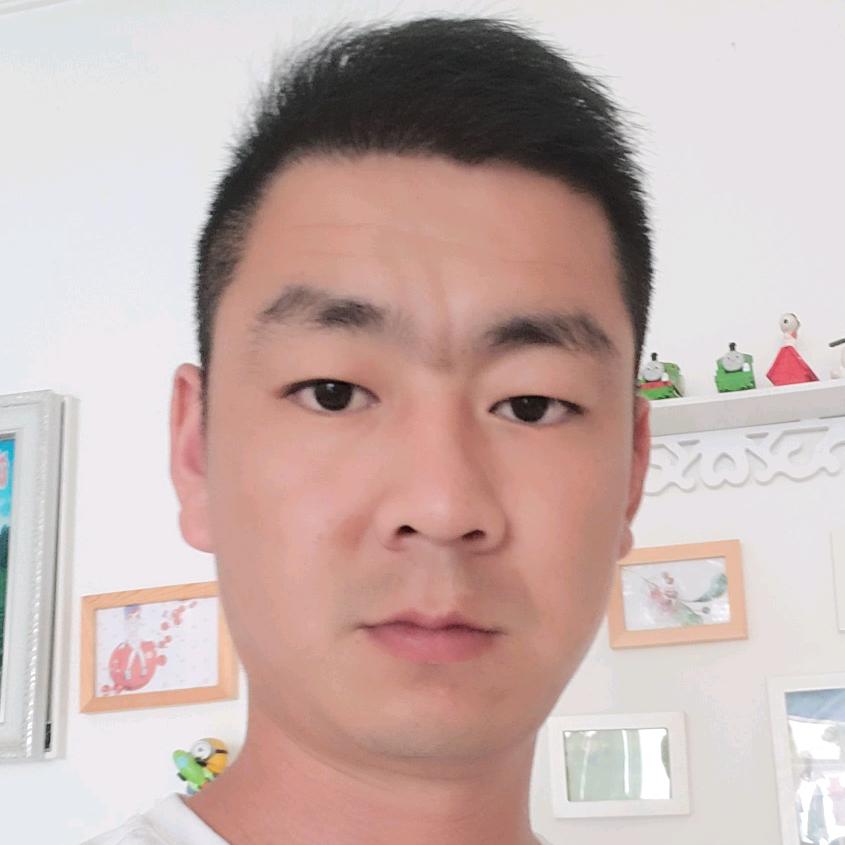李小伟