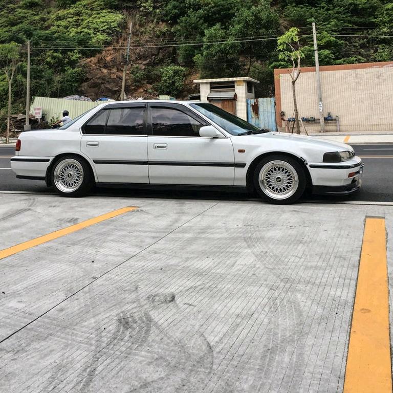 进退维谷。