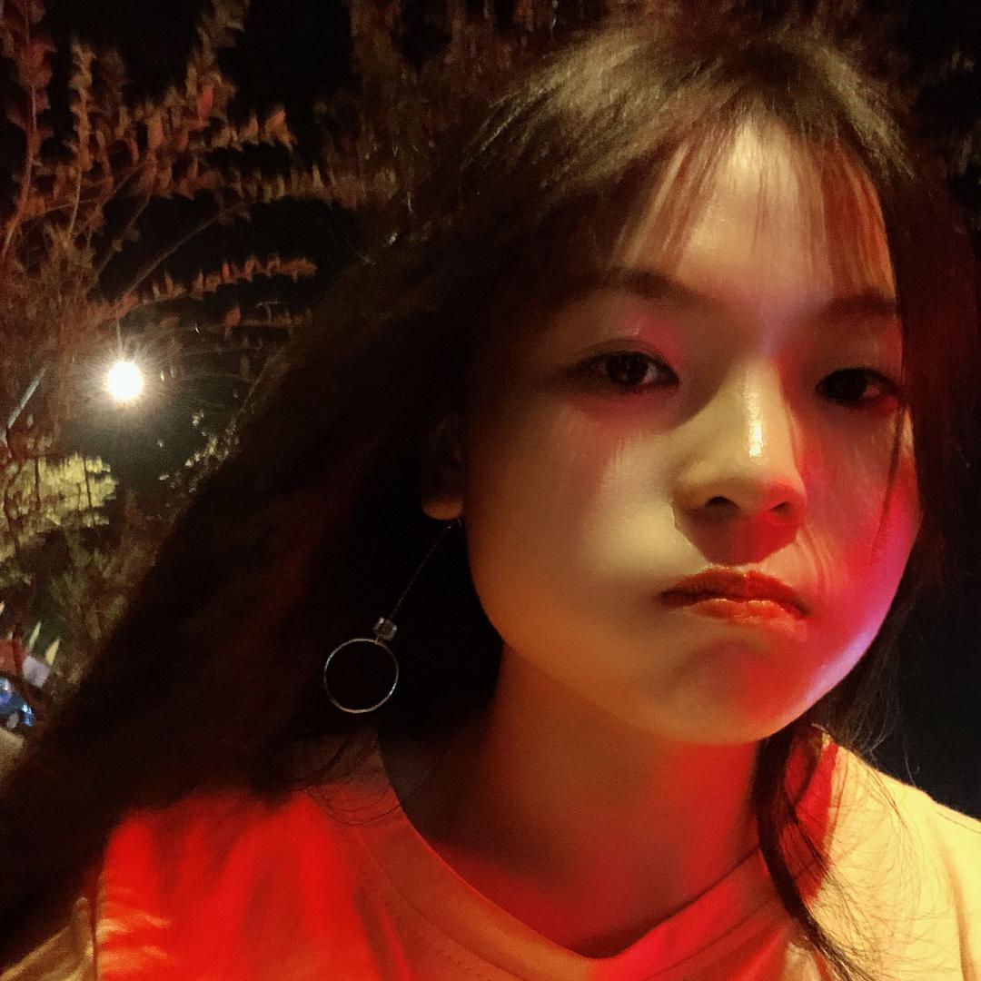 ℳ̶̶̶̶半颗糖ℳᵥ̶ₑ̶ᩚ