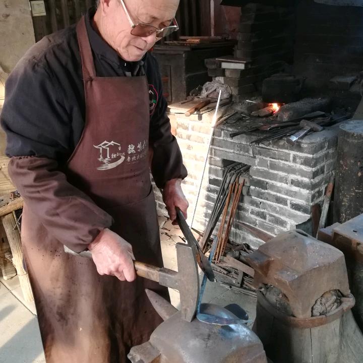 打铁老师傅
