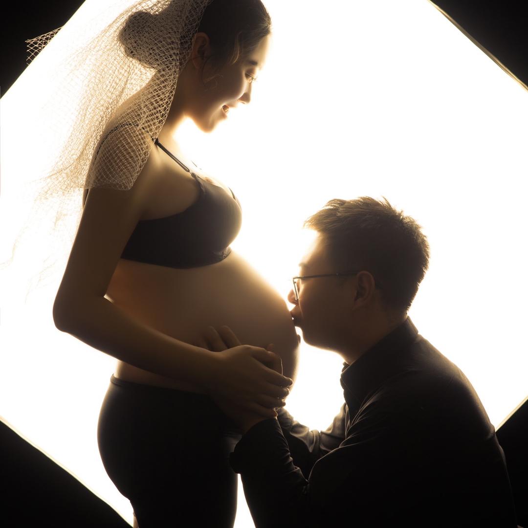 卖石头的魏小魏