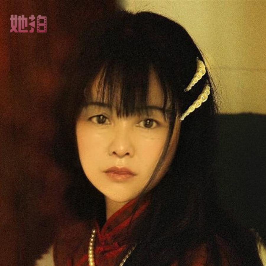 往事如云烟随风飘过