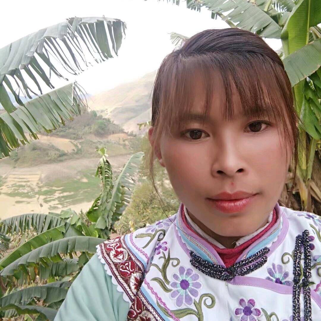 覃兰:带货妹太阳能电灯店全年不用一分钱电