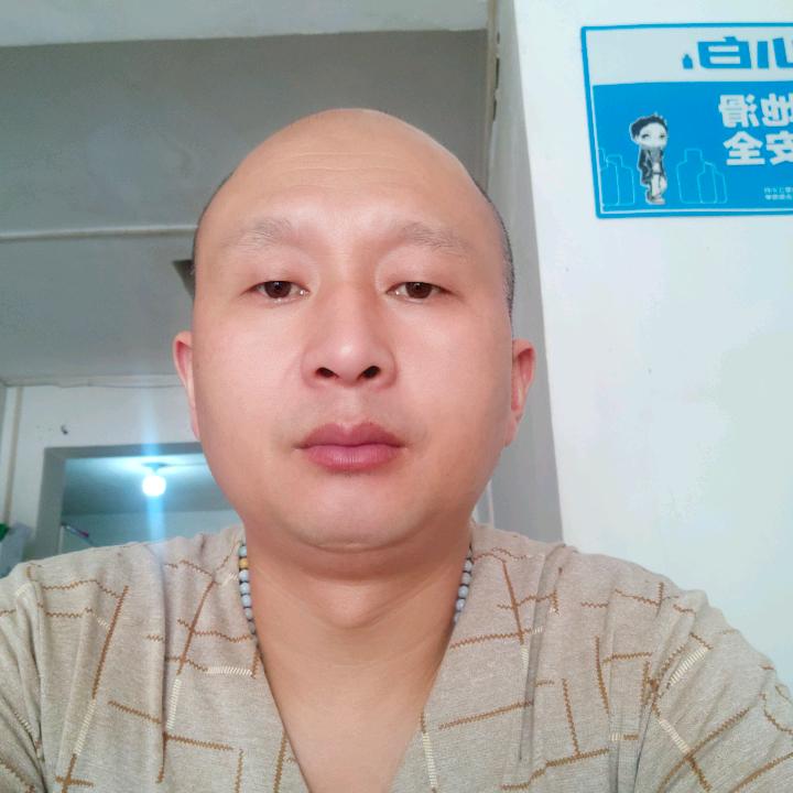朱红卤莱