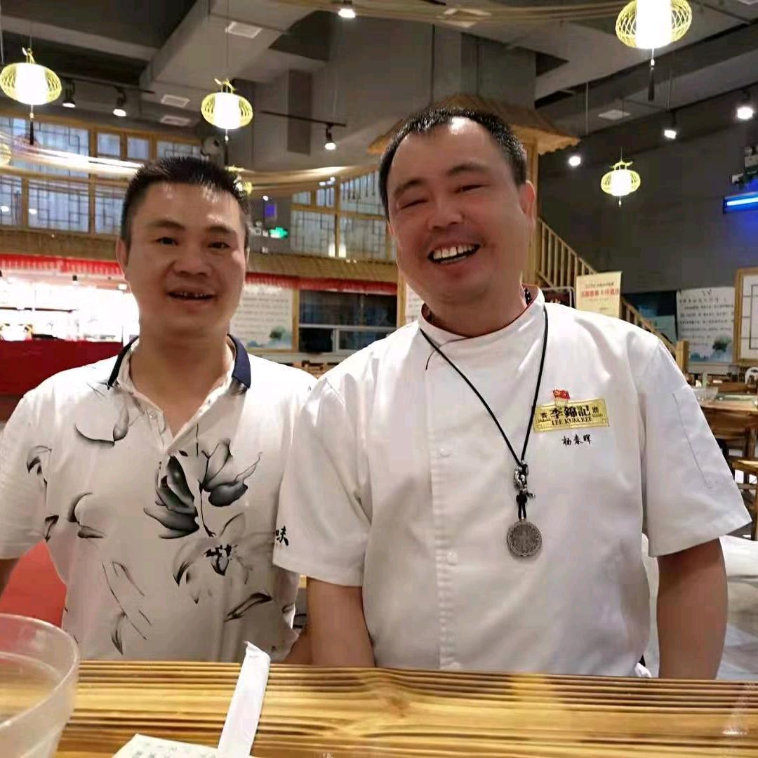 百鲜自助潮汕牛肉火锅