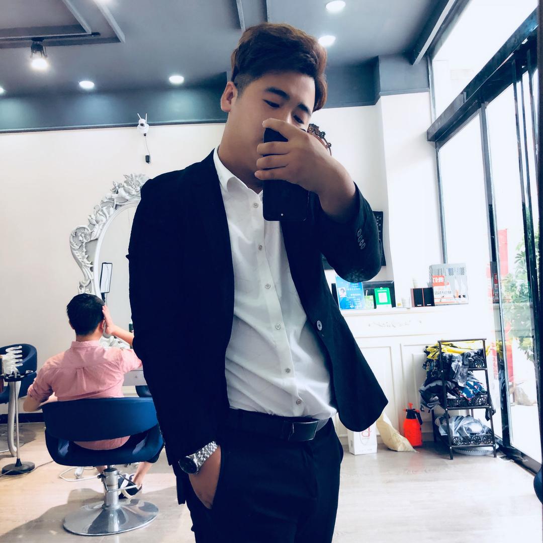 郭策发型设计（白羊座）招学员
