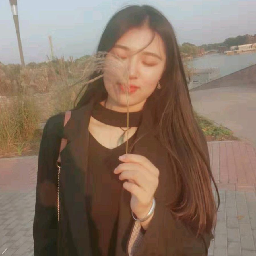 森很绿，海很蓝