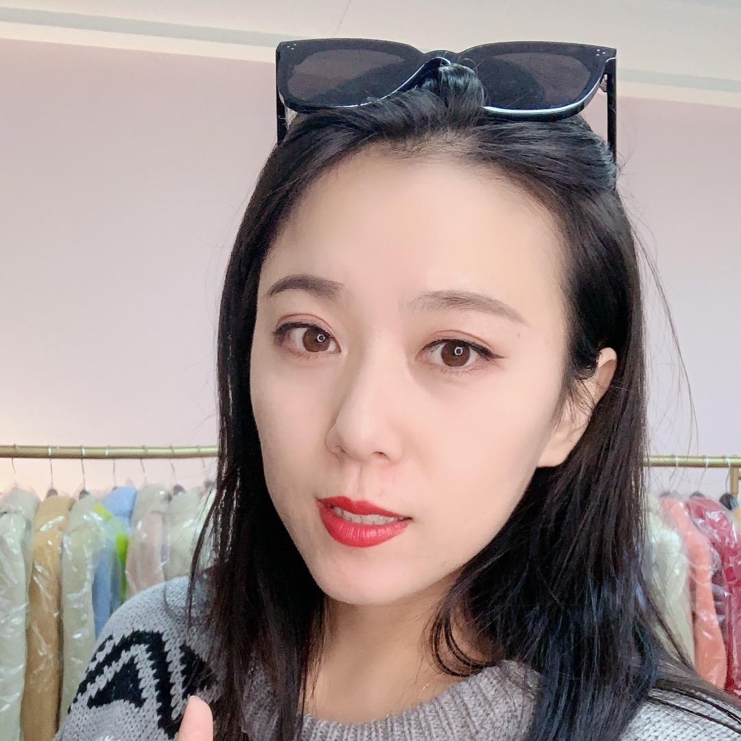 月洋服饰精选
