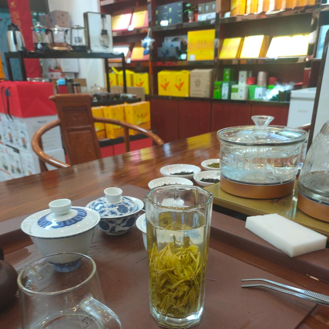 咸阳市秦都区周梅旭亿梅山茶行