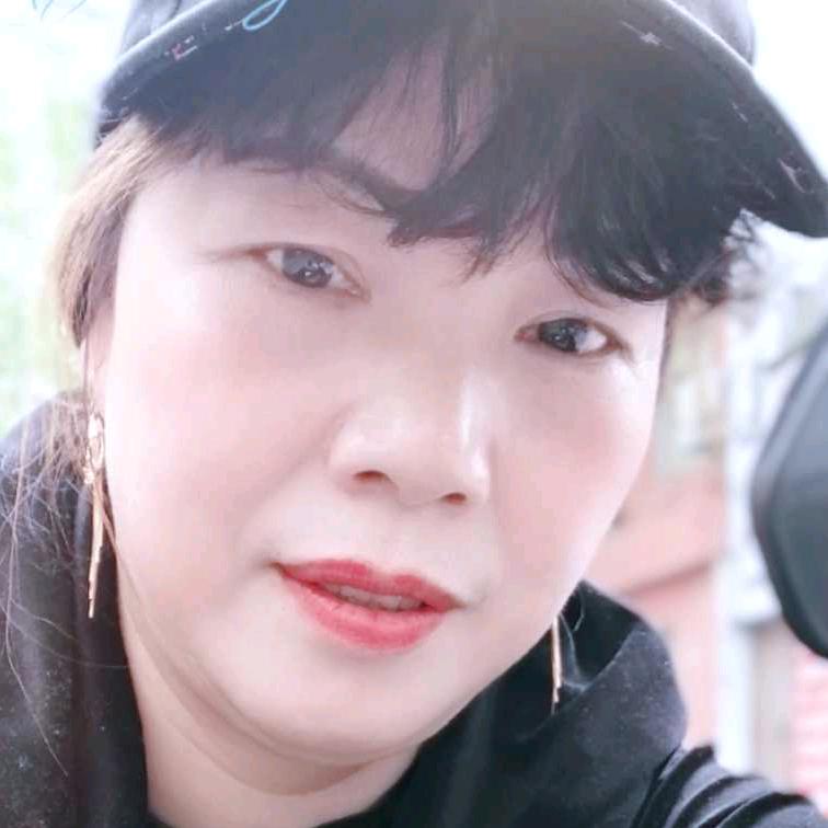 单亲臭美妈妈⛹🏻⛹🏻⛹🏻⛹🏻⛹?