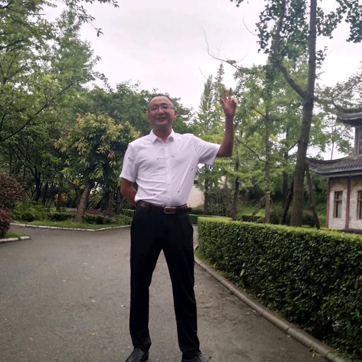 驷马<鸡，鱼垂钓，蛋>炳华家庭农场