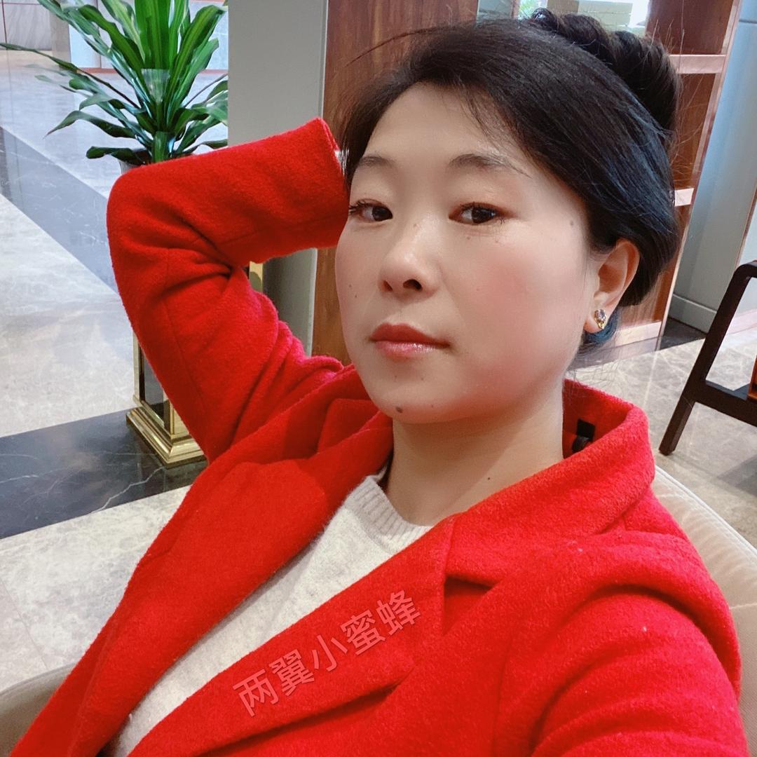 两翼小蜜蜂
