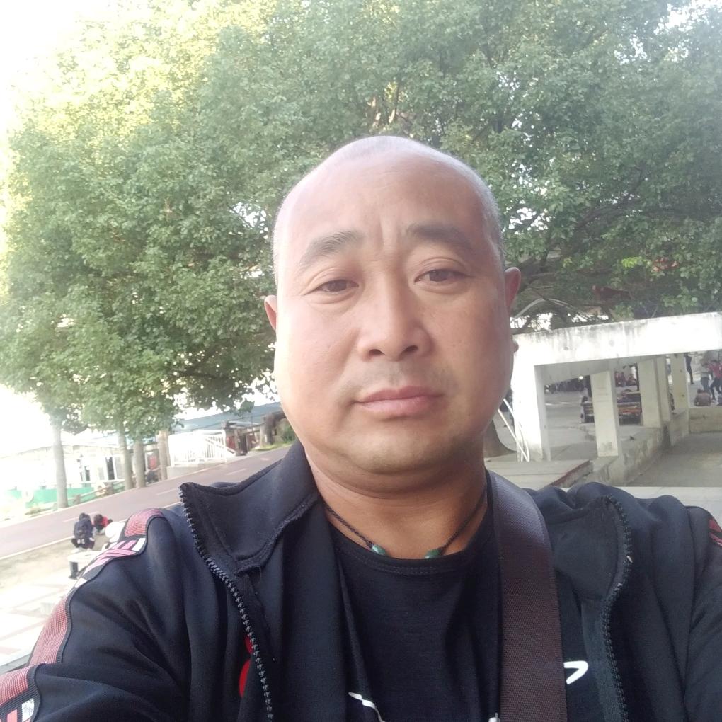 历经风霜是人生，摸爬滚打求生存。