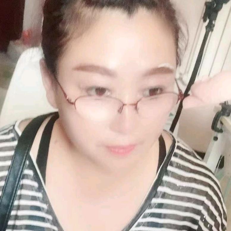 张丽霞