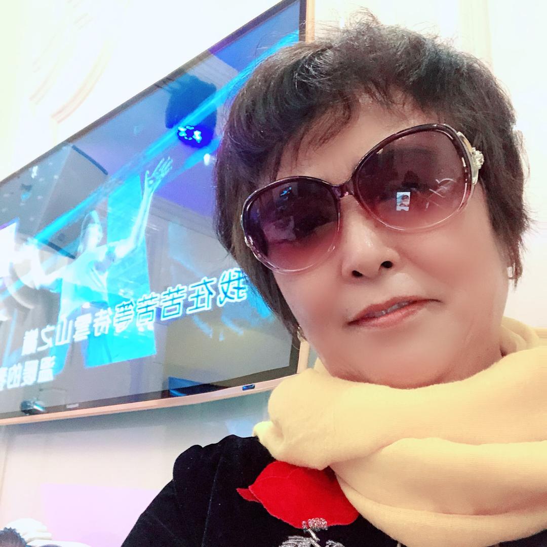 老黄。