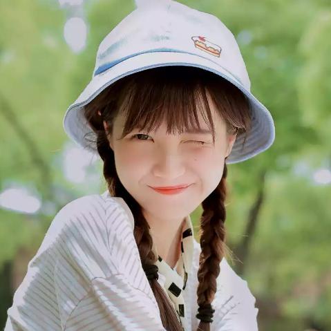盈盈