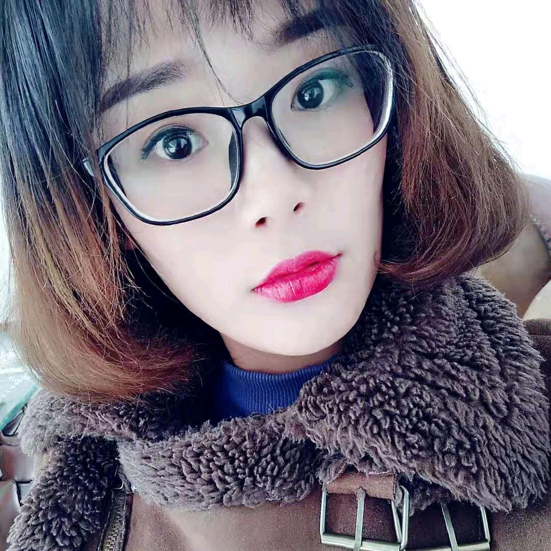 皮卡货箱小青