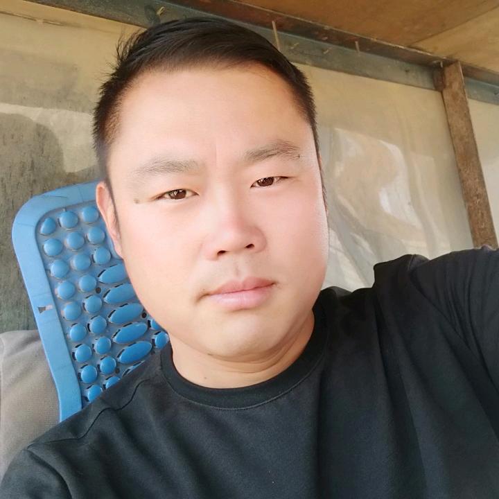 何万成