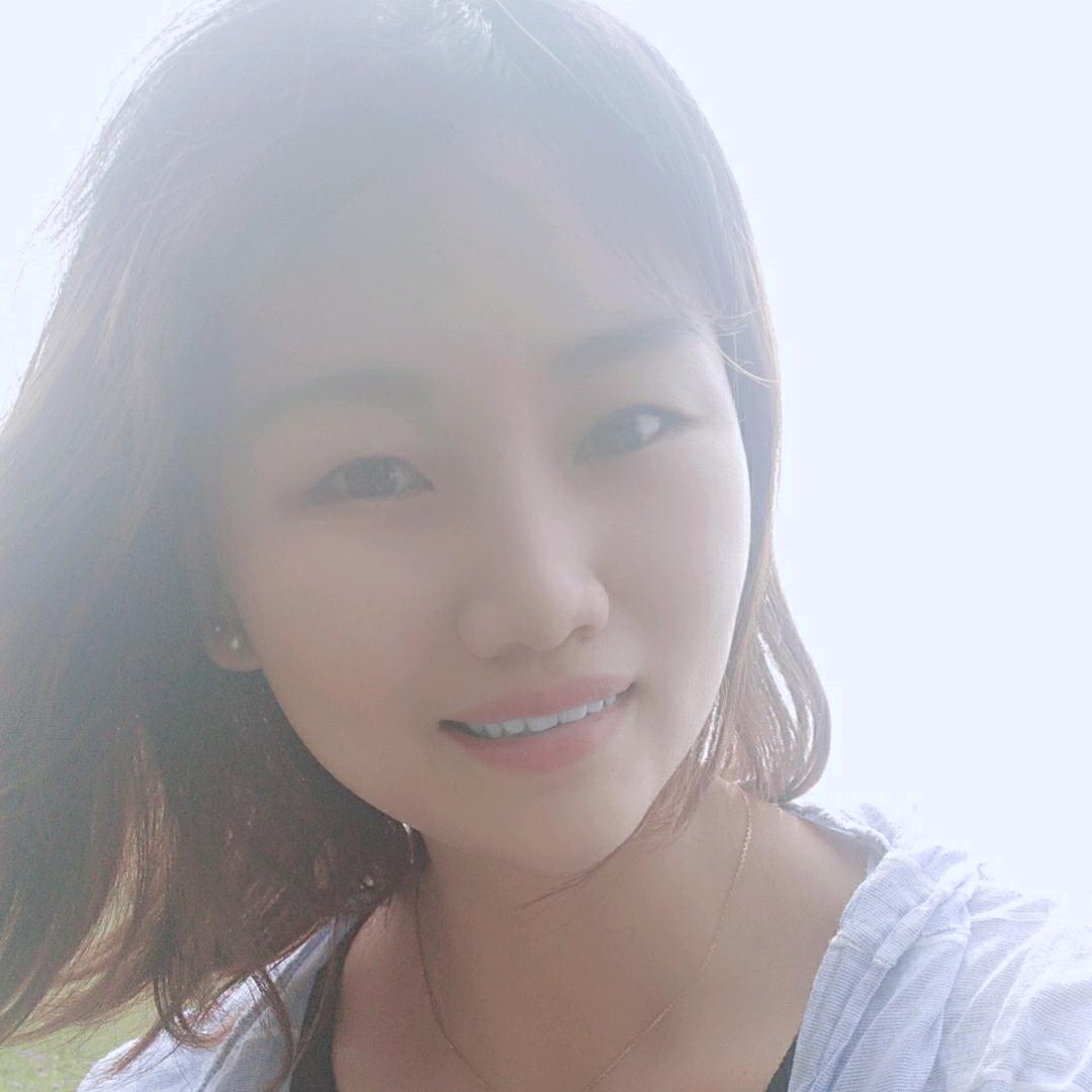 小娜，喀什市果然多水果批发