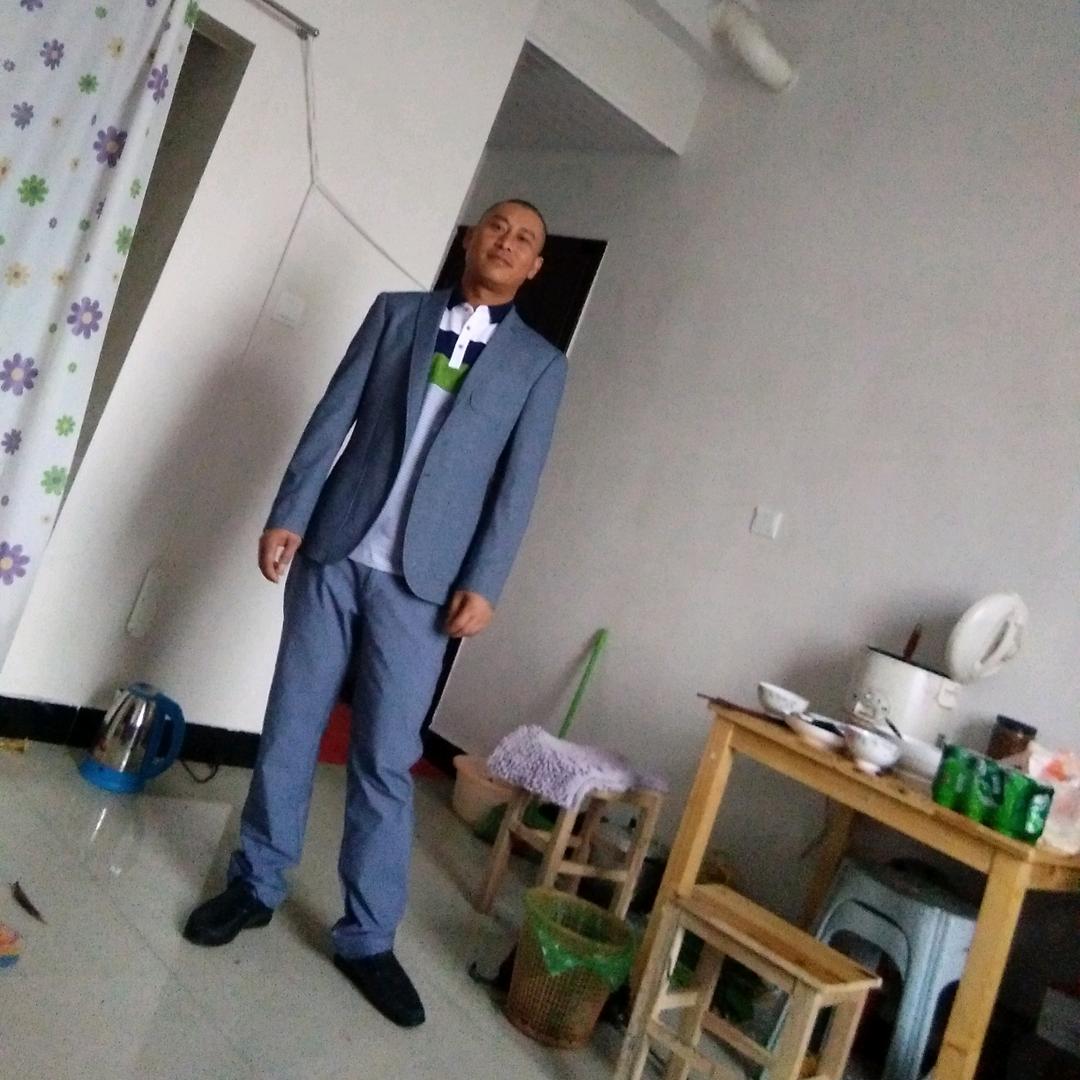 @何德全