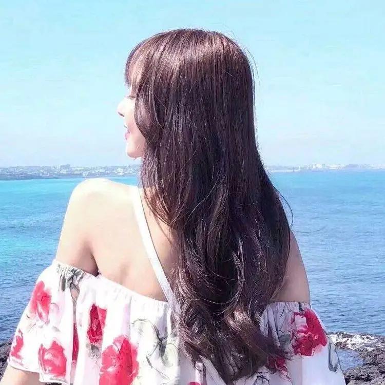 杨光树下的身颖(连赞拉黑)
