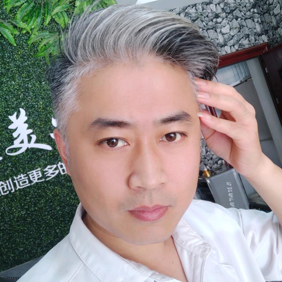 收长发卖假发的《大哥达》