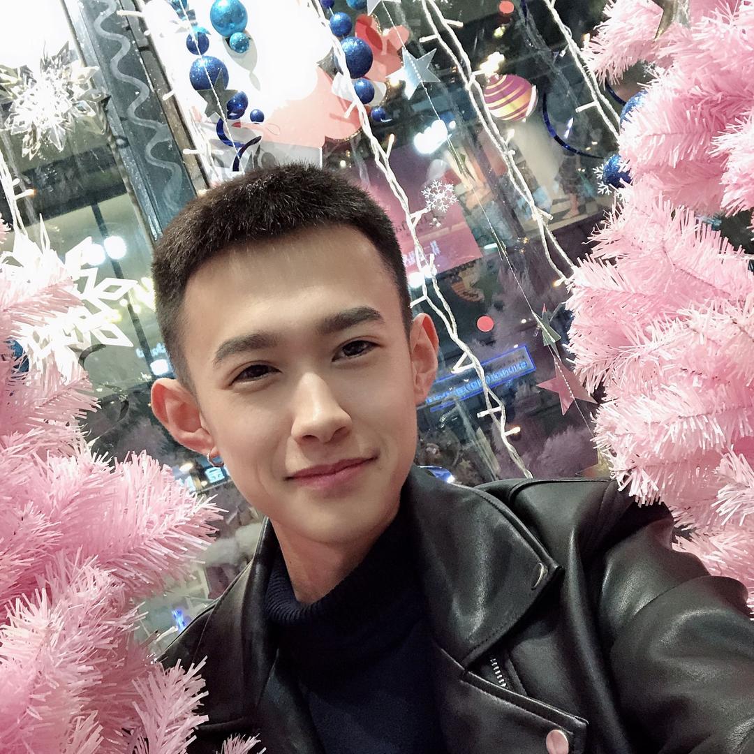 TOP伦手工烫染接发(下沙店)官方号