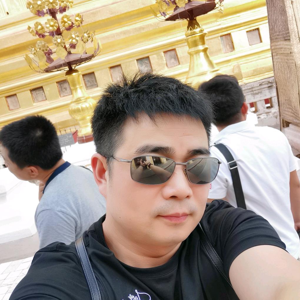 我是谁（一个爱喝茶。爱锻炼的老头）