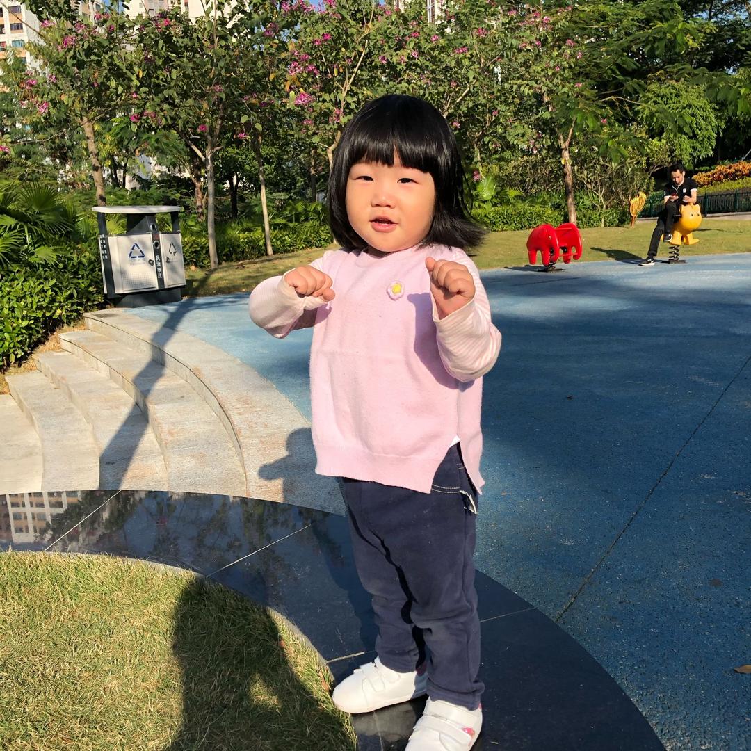 萌娃小吃货