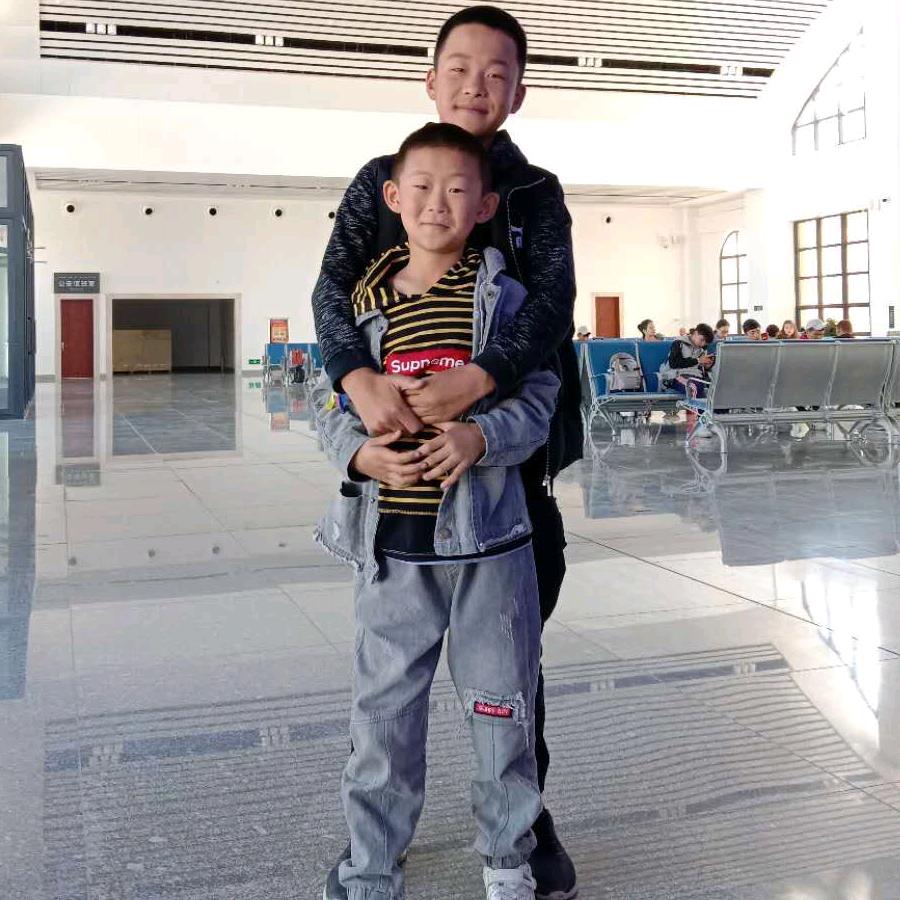 托里县小胡饲料商店，红砖，水泥，沙子销售