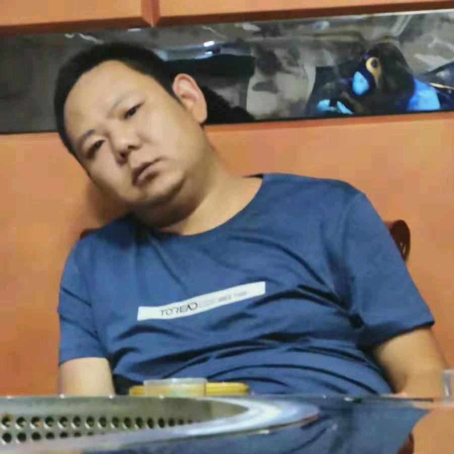 噔噔蹬蹬