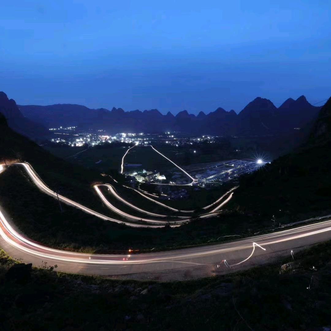 微 笑 演 绎 人 生