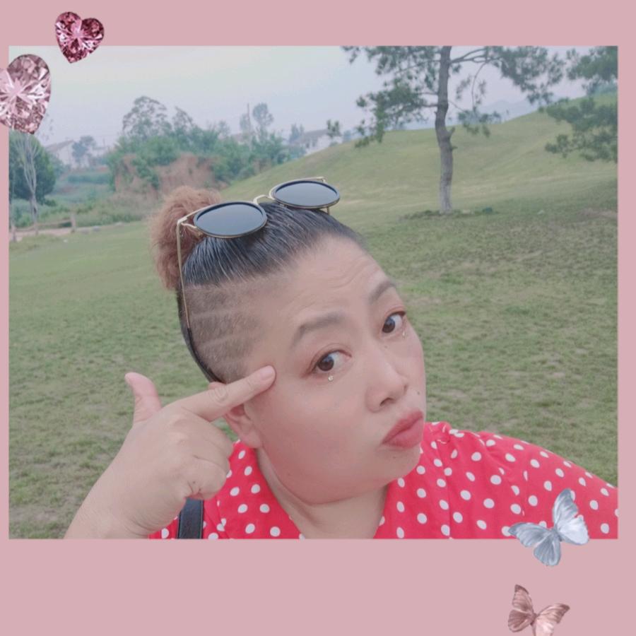 阿兰服饰大码女装